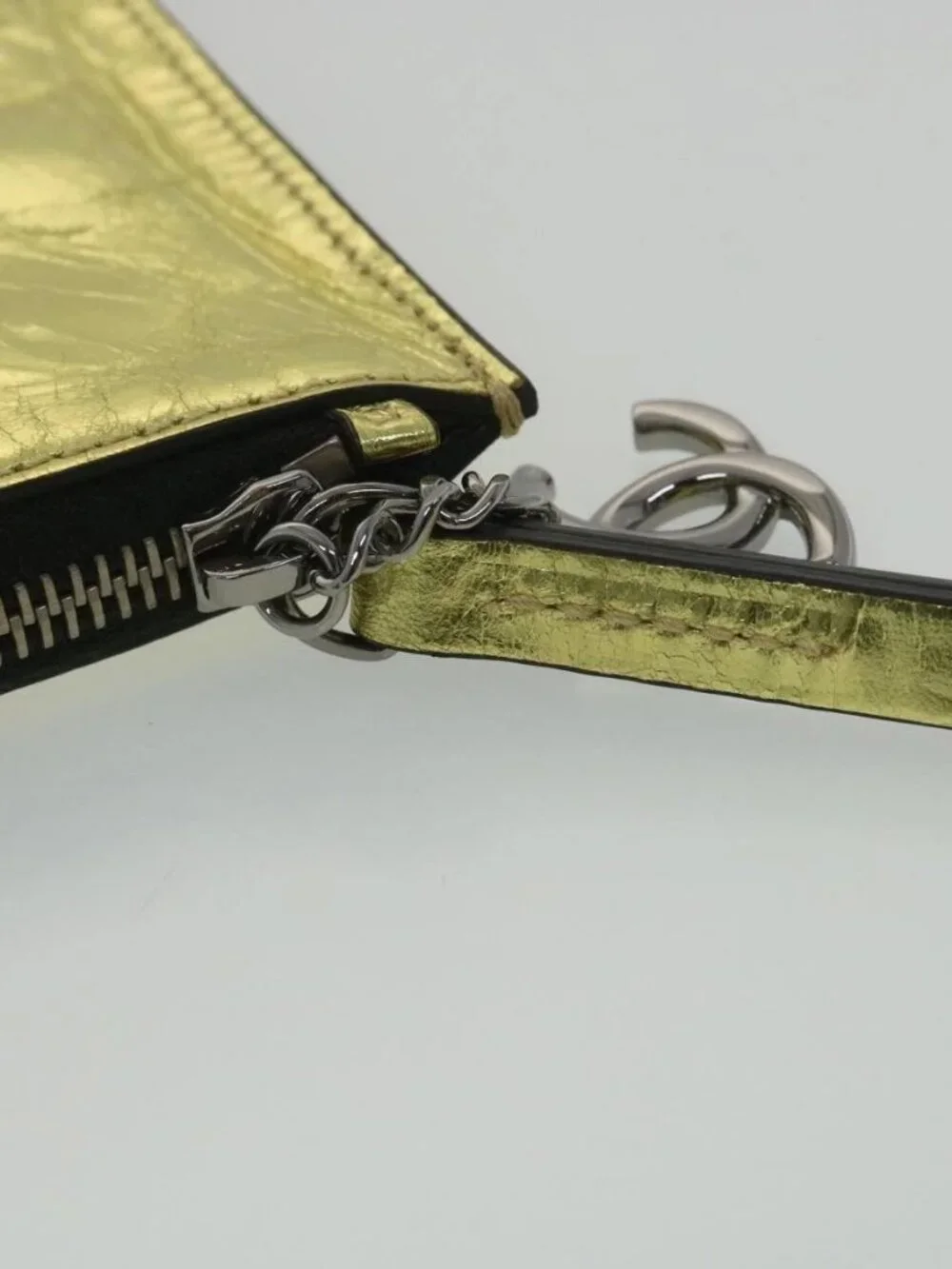 CHANEL Clutch Bag Metallic Leather Gold A82164 CC Auth 38172SAV
